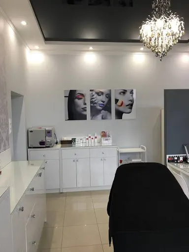 Salon kosmetyczny Nicole Szulc Elżbieta Opalanie natryskowe Depilacja laserowa Facemodeling Facefitness Gimnastyka Twarzy